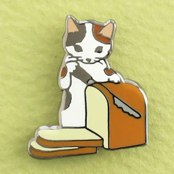 Amuzant Tăiat Pâine Cat Email Pin Animale Desene Animate Drăguț Rever Insigna Broșă Moda Unic Rucsac Accesorii Bijuterii Cadou